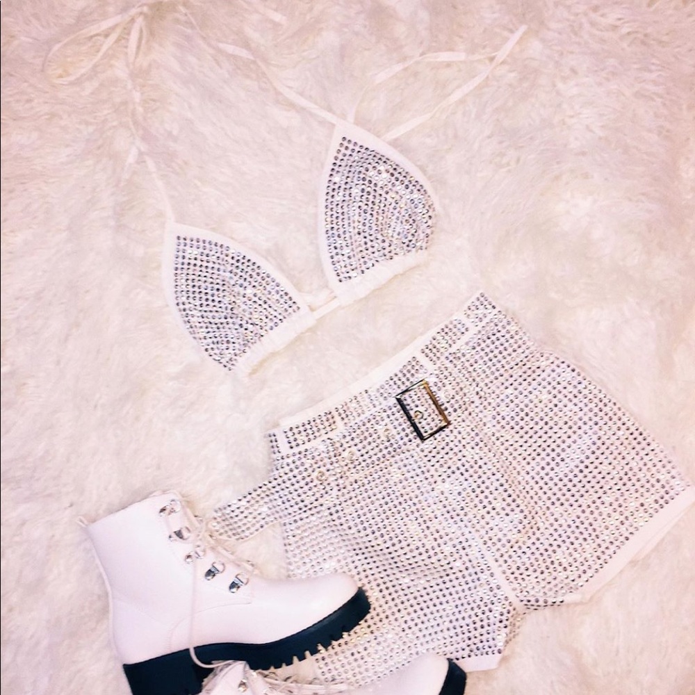 SOLD 🌟 RHINESTONE SET